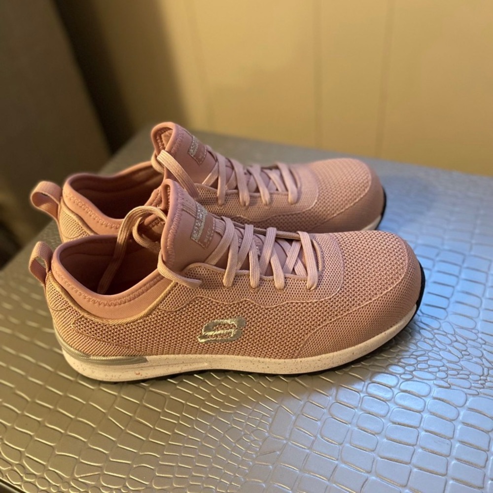 SKECHERS steel toe shoes